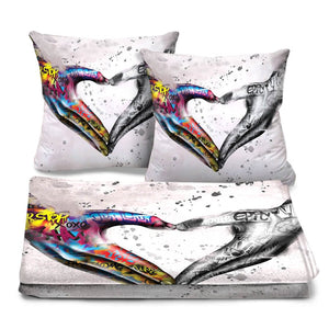 Graffiti Heart Dream Home Bundle Bundle 2 Cushions & 1 Blanket Clock Canvas