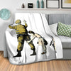 Banksy Girl And Soldier Blanket Blanket Clock Canvas