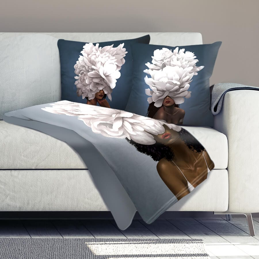 Elegant Woman Dream Home Bundle Bundle 2 Cushions & 1 Blanket Clock Canvas
