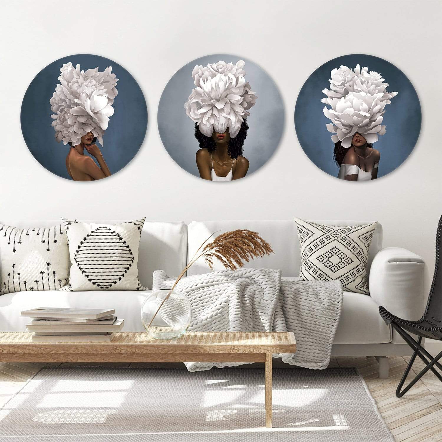 product photo of Elegant Woman Canvas - Circle