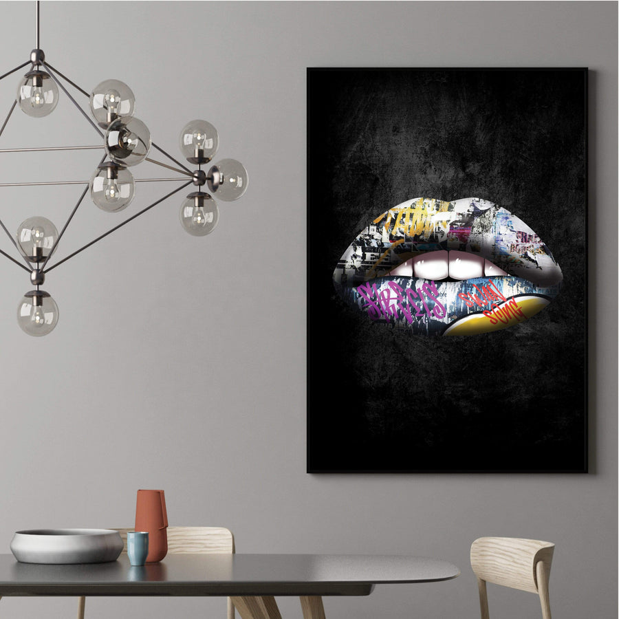 Graffiti Lips Clock Canvas